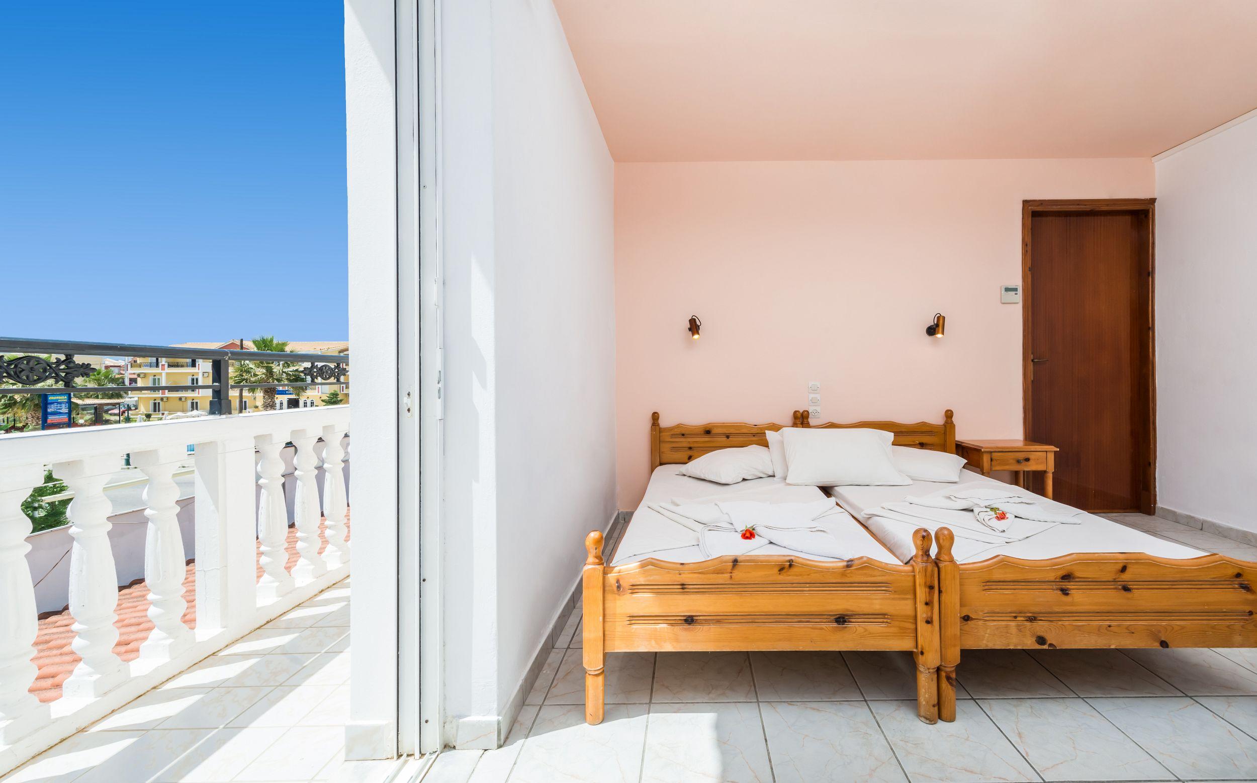 Athina Apartments Zakynthos Buitenkant foto