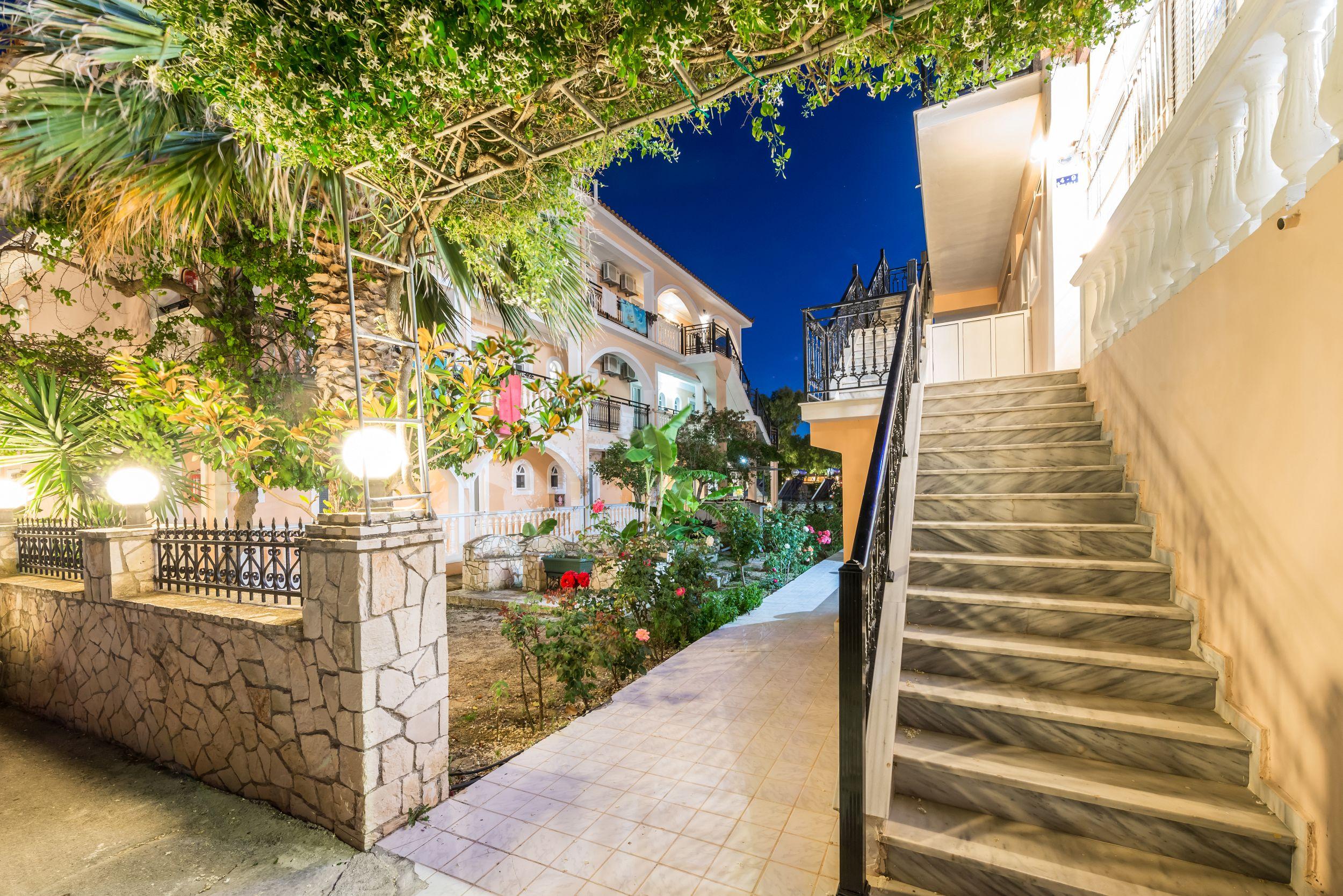 Athina Apartments Zakynthos Buitenkant foto
