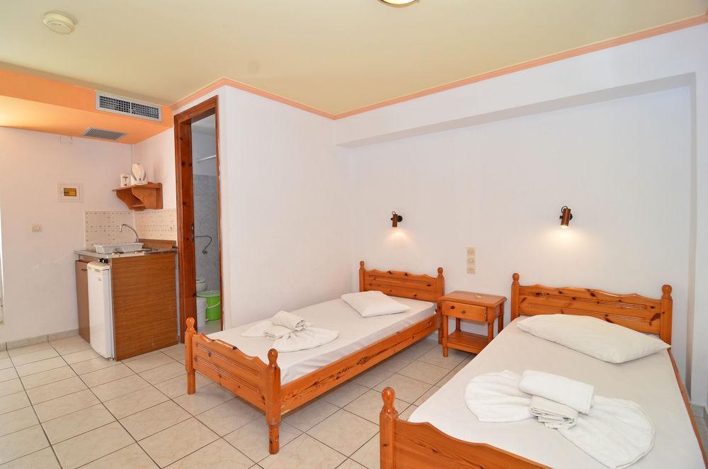 Athina Apartments Zakynthos Buitenkant foto