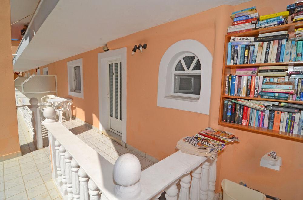 Athina Apartments Zakynthos Buitenkant foto