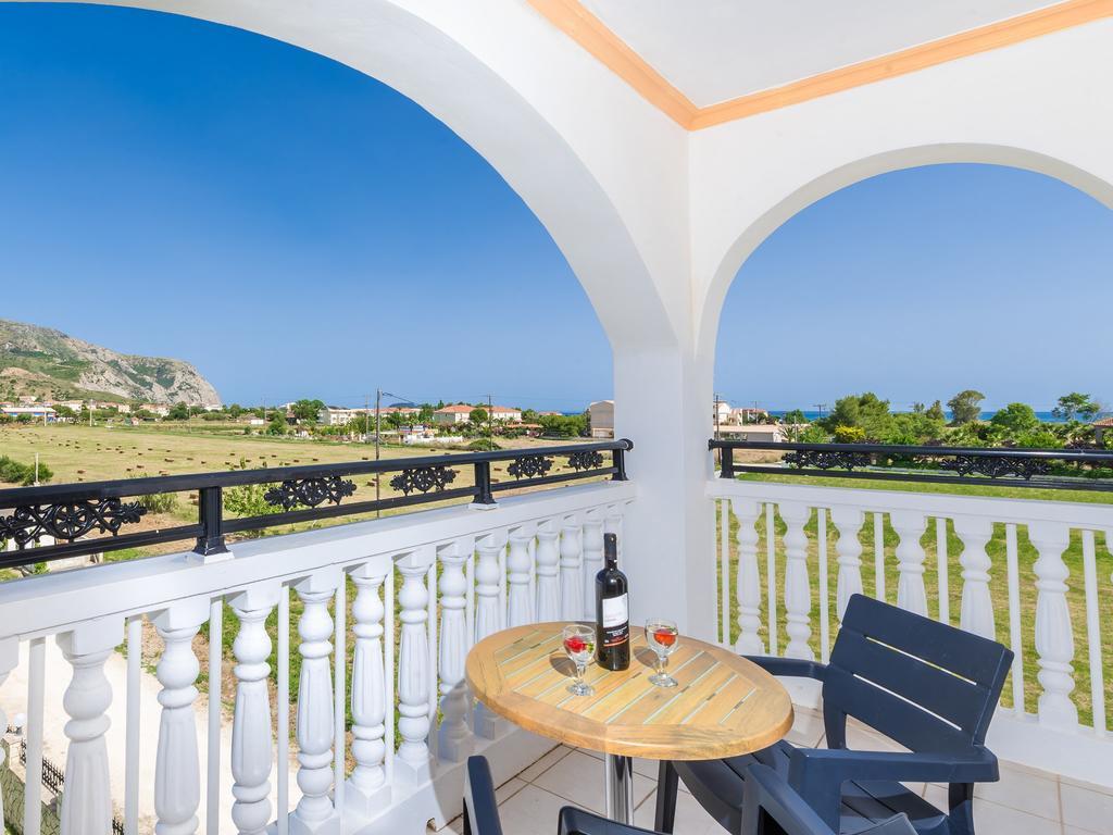 Athina Apartments Zakynthos Buitenkant foto