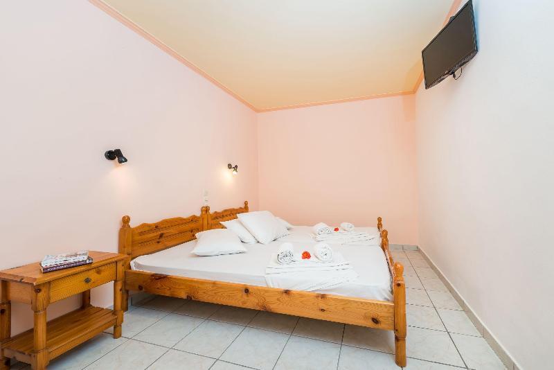 Athina Apartments Zakynthos Buitenkant foto